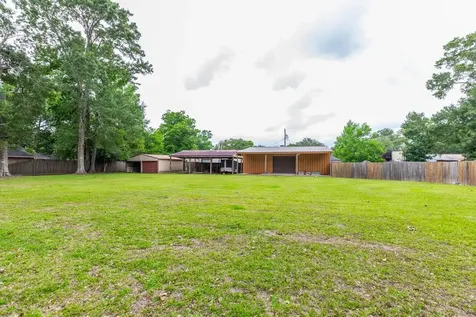 156 County Road 818 Buna TX 77612