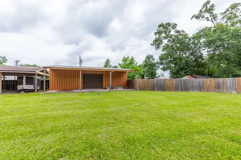 156 County Road 818 Buna TX 77612