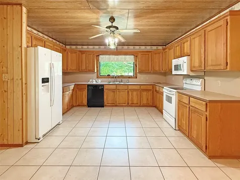 1517 County Road 4250 Woodville TX 75979