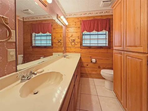 1517 County Road 4250 Woodville TX 75979