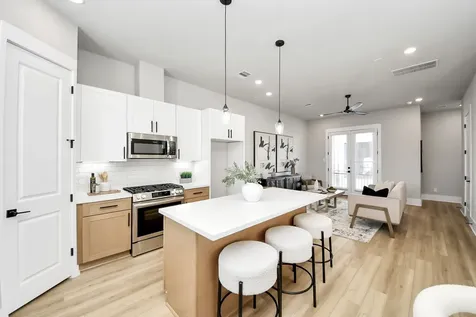 1102 Mansfield Street A Houston TX 77091