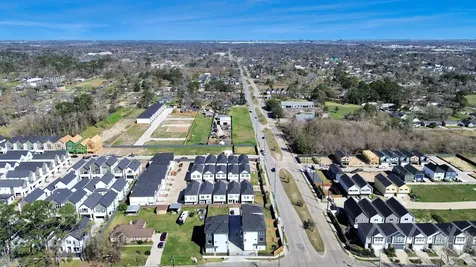 1102 Mansfield Street A Houston TX 77091
