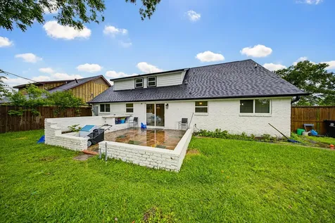 6215 Great Oaks Drive Houston TX 77050