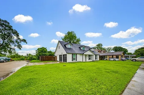 6215 Great Oaks Drive Houston TX 77050