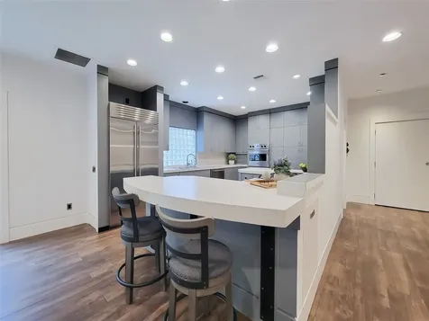 5111 Linden Street Bellaire TX 77401