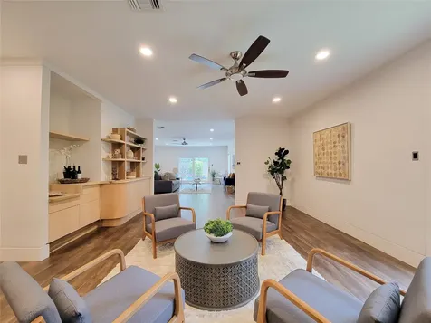 5111 Linden Street Bellaire TX 77401