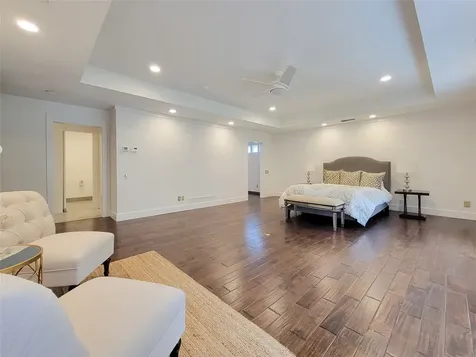 5111 Linden Street Bellaire TX 77401