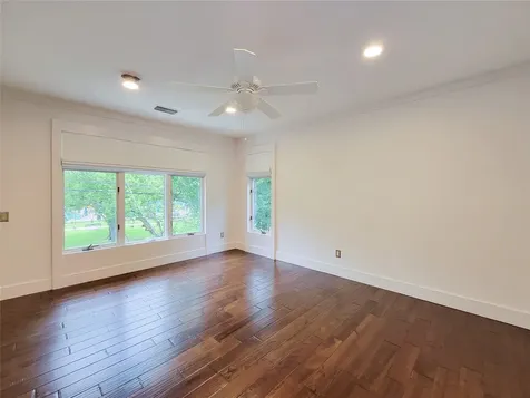 5111 Linden Street Bellaire TX 77401