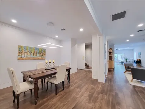 5111 Linden Street Bellaire TX 77401