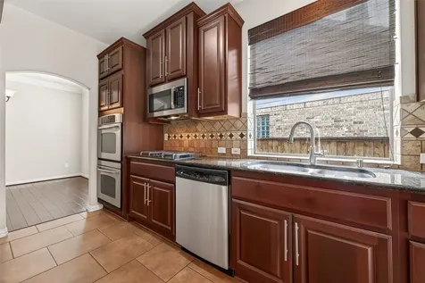 35 Woodmoor Place Magnolia TX 77354