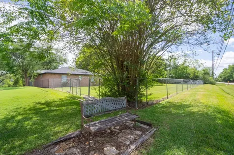 6811 Cemetary Road Manvel TX 77578