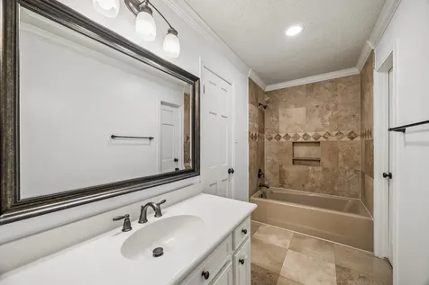 1922 Grand Valley Drive Houston TX 77090