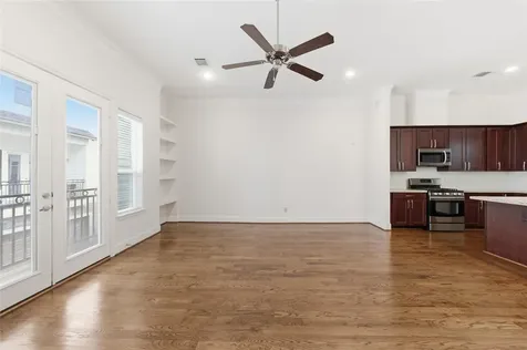 960 W 24th Street Houston TX 77008