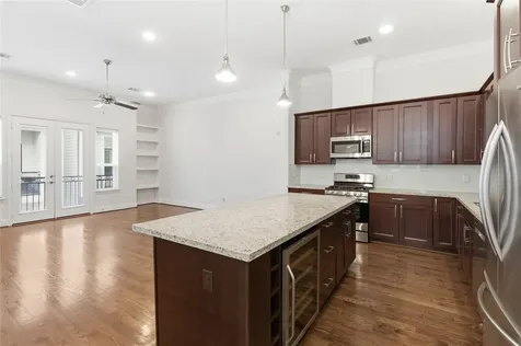 960 W 24th Street Houston TX 77008