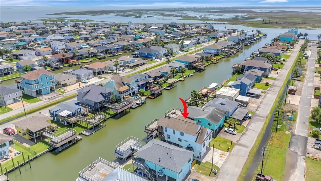 28 Dolphin Street Bayou Vista TX 77563