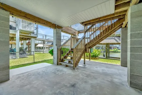 28 Dolphin Street Bayou Vista TX 77563