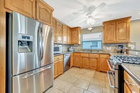 28 Dolphin Street Bayou Vista TX 77563