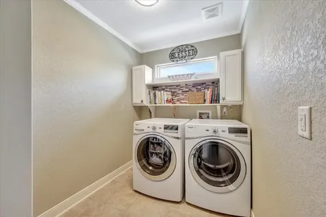 28 Dolphin Street Bayou Vista TX 77563