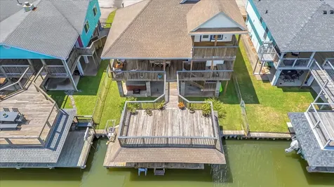 28 Dolphin Street Bayou Vista TX 77563