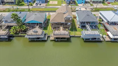 28 Dolphin Street Bayou Vista TX 77563