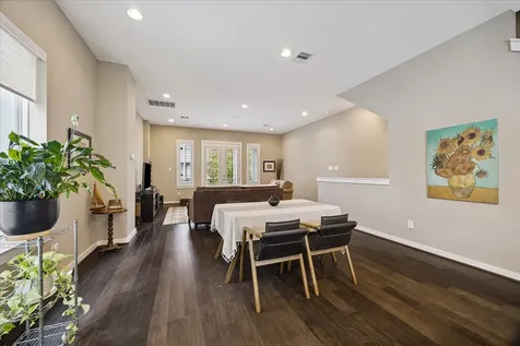 1917 Shearn Street Houston TX 77007