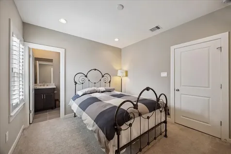 1917 Shearn Street Houston TX 77007