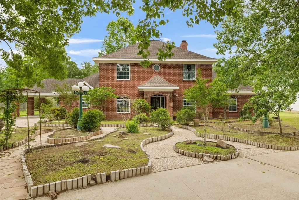 106 River Oaks Drive Baytown TX 77523