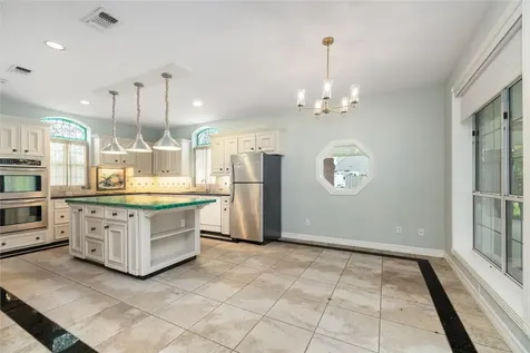 106 River Oaks Drive Baytown TX 77523
