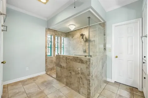 106 River Oaks Drive Baytown TX 77523