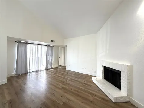 9809 Richmond Avenue E5 Houston TX 77042