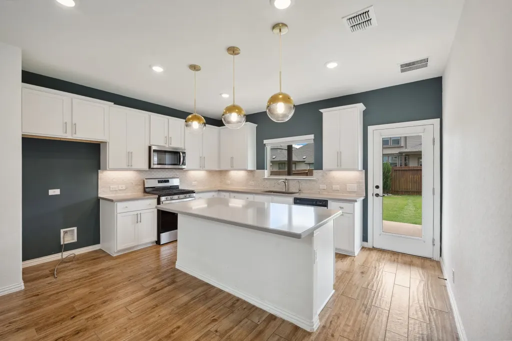 2013 Flametree Avenue New Braunfels TX 78132