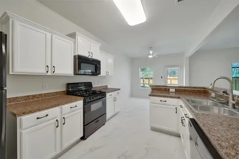 305 Crooked Pine Court Conroe TX 77304