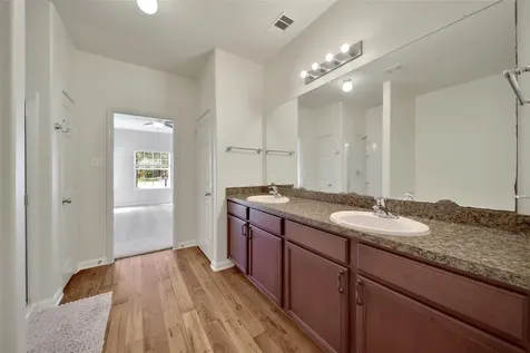 305 Crooked Pine Court Conroe TX 77304