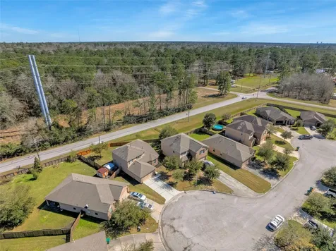 305 Crooked Pine Court Conroe TX 77304