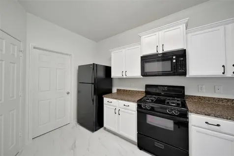 305 Crooked Pine Court Conroe TX 77304
