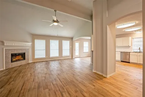 6103 Branch Lake Drive Houston TX 77066