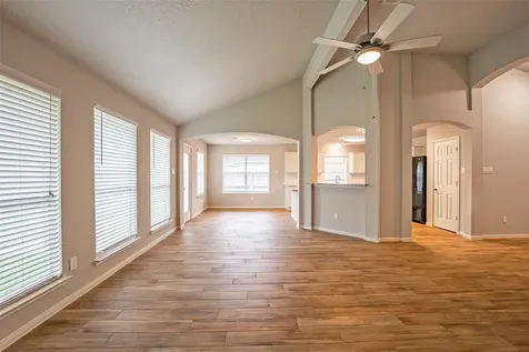6103 Branch Lake Drive Houston TX 77066
