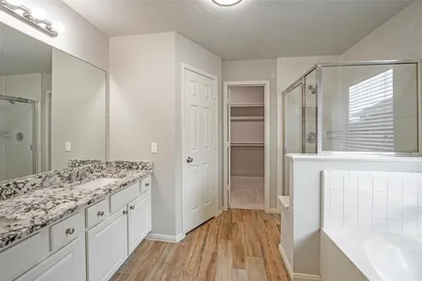 6103 Branch Lake Drive Houston TX 77066