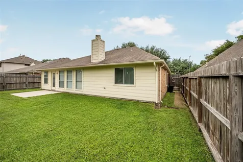 6103 Branch Lake Drive Houston TX 77066