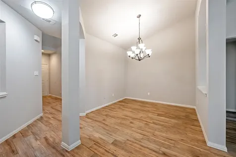 6103 Branch Lake Drive Houston TX 77066