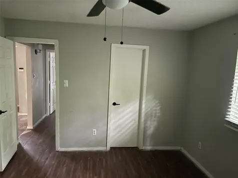 1026 W Brompton Drive W Pearland TX 77584