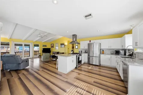 2 S Sandpiper Street La Marque TX 77568