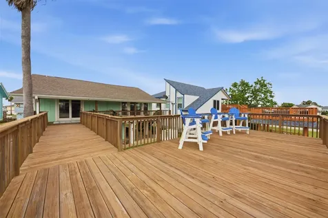 2 S Sandpiper Street La Marque TX 77568