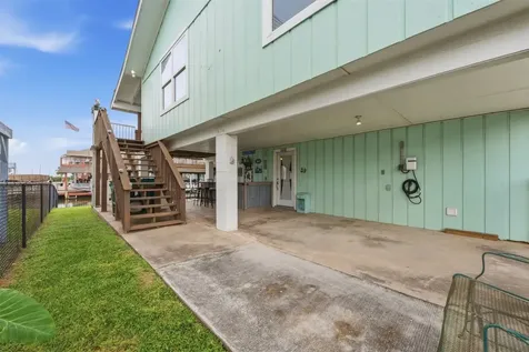 2 S Sandpiper Street La Marque TX 77568