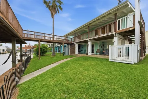 2 S Sandpiper Street La Marque TX 77568