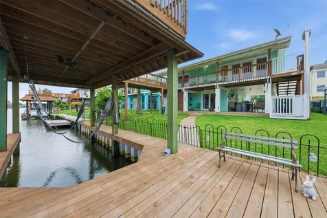 2 S Sandpiper Street La Marque TX 77568