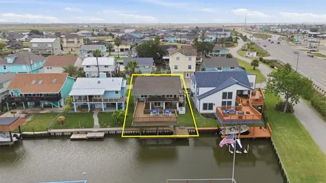 2 S Sandpiper Street La Marque TX 77568