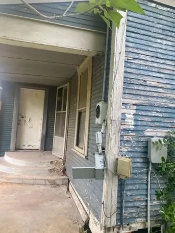 322 Walnut Street Donie TX 75838