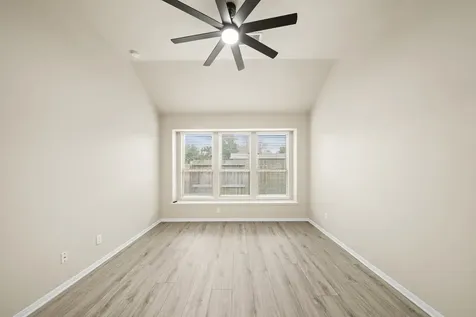 12923 Pecan Shores Drive Houston TX 77044