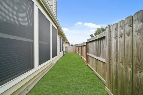 12923 Pecan Shores Drive Houston TX 77044